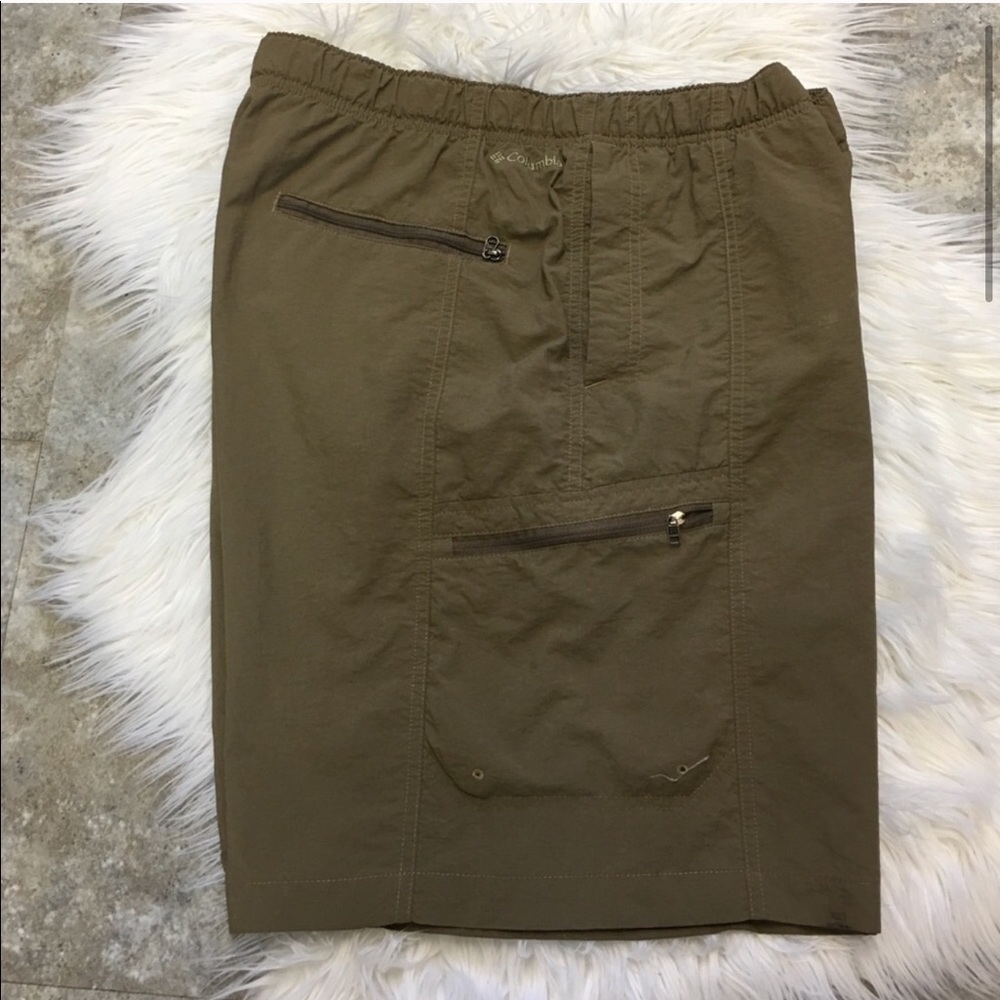 💥Marked down price Men’s Columbia Omni shade short/swim trunk